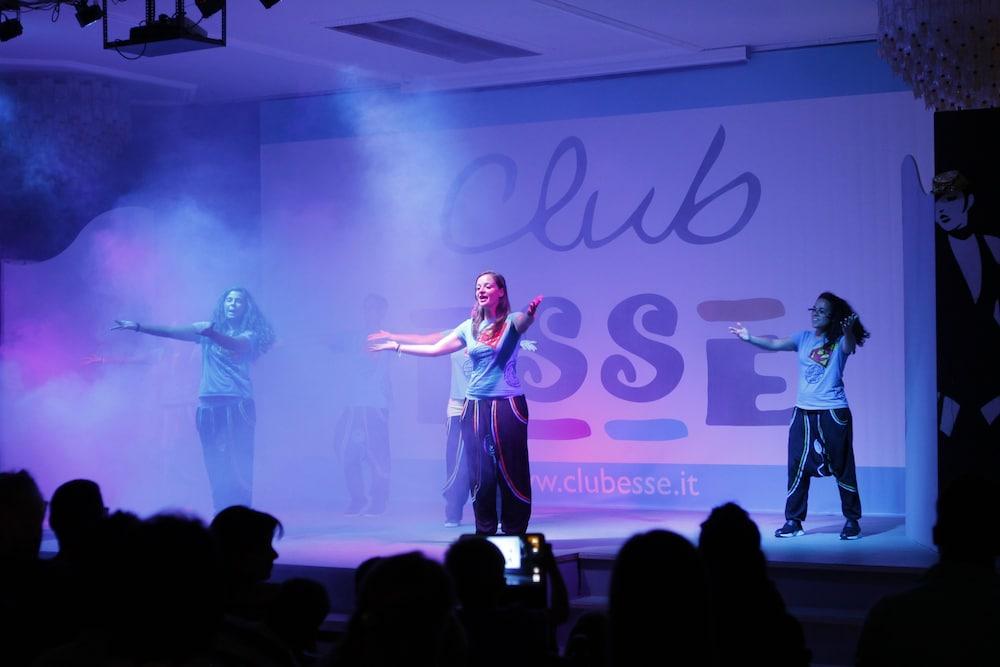 Club Esse Mediterraneo Montesilvano Marina Екстериор снимка