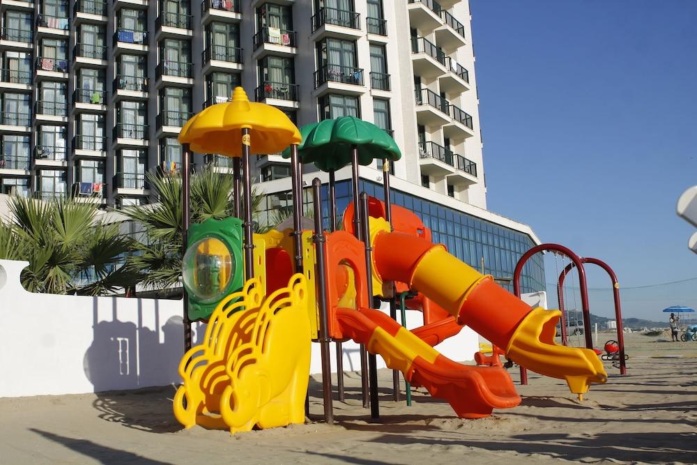 Club Esse Mediterraneo Montesilvano Marina Екстериор снимка
