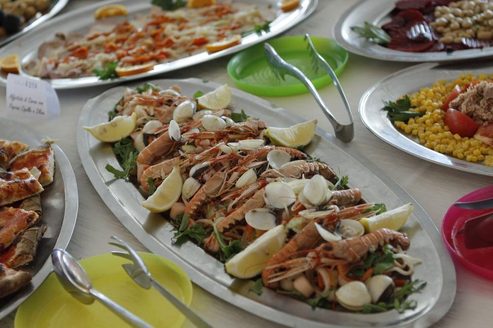 Club Esse Mediterraneo Montesilvano Marina Екстериор снимка
