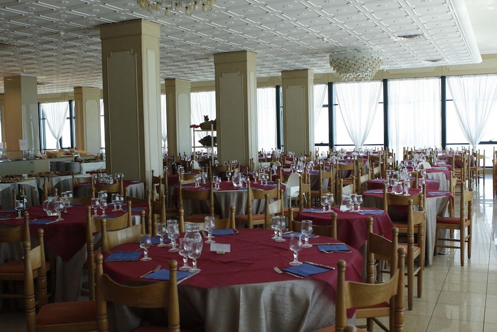 Club Esse Mediterraneo Montesilvano Marina Екстериор снимка