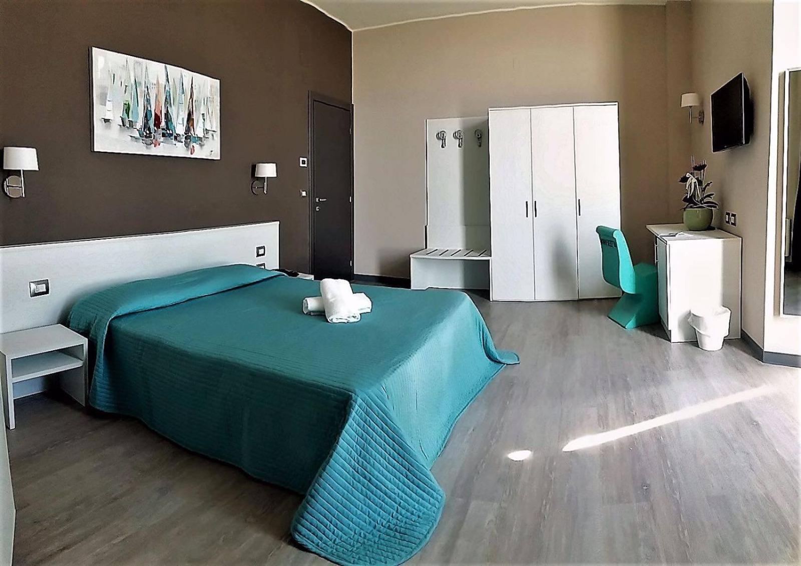 Club Esse Mediterraneo Montesilvano Marina Екстериор снимка