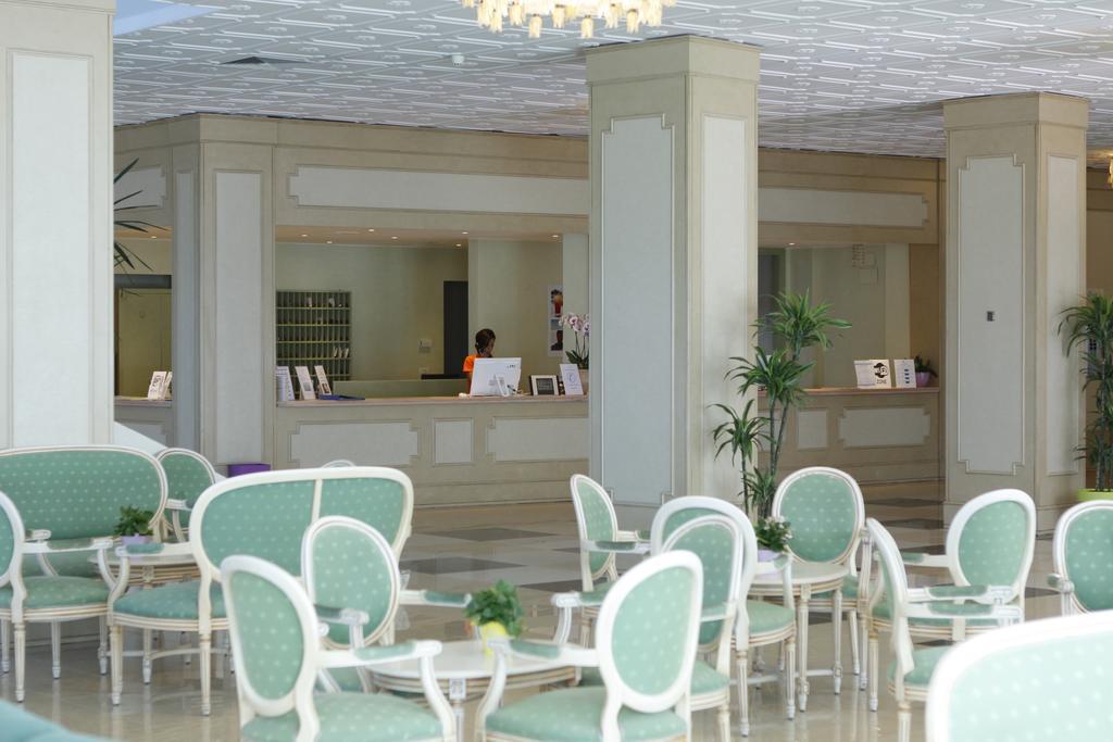 Club Esse Mediterraneo Montesilvano Marina Екстериор снимка