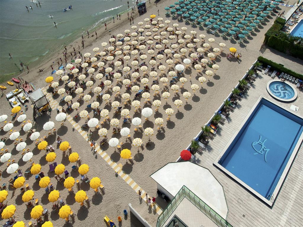 Club Esse Mediterraneo Montesilvano Marina Екстериор снимка